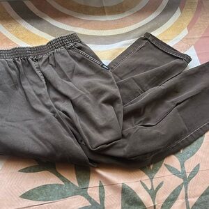 ✨ Chic Brown Women’s Straight Leg Elasticized Pants